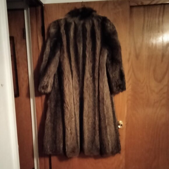 A pre-owned Raccoon fur coat - Picture 2 of 7
